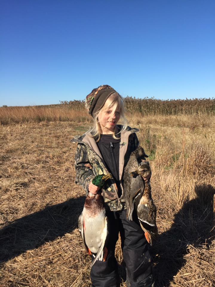 young girl hunting ducks pinckneyville illinois