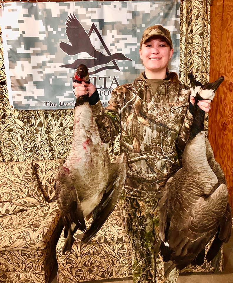 canada geese hunter southern illinois
